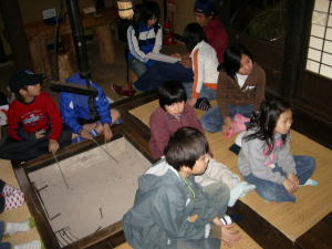 �͘F�����������Ă�̂͒N����